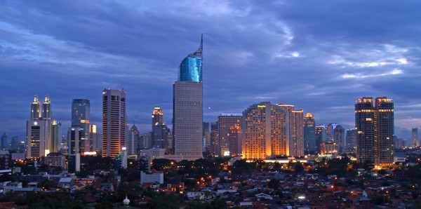 Jakarta bei Nacht (Foto von Yohanes Budiyanto)