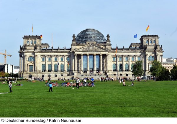 Außenansicht des Reichstagsgebäudes. 