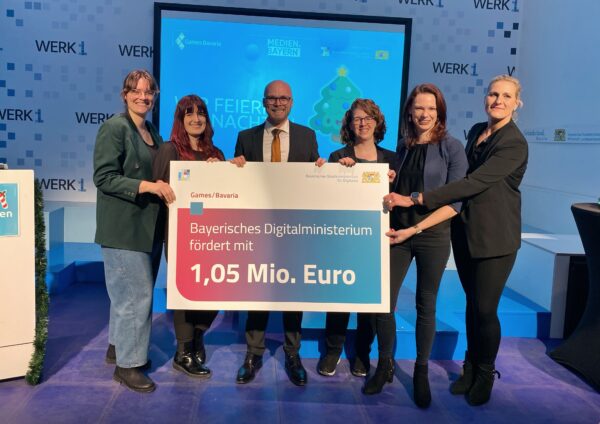 Digitalminister Mehring überreicht Förderbescheid über eine Million Euro an Initiative Games/Bavaria